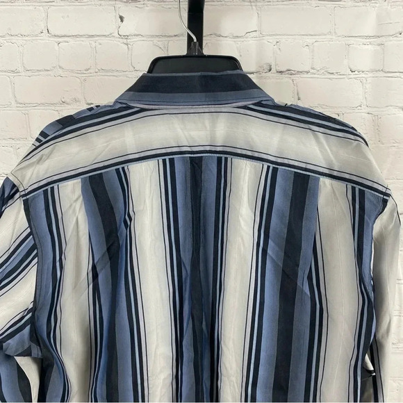 Tommy Bahama Island Soft Striped Button Up Shirt Size Large - Picture 3 of 5